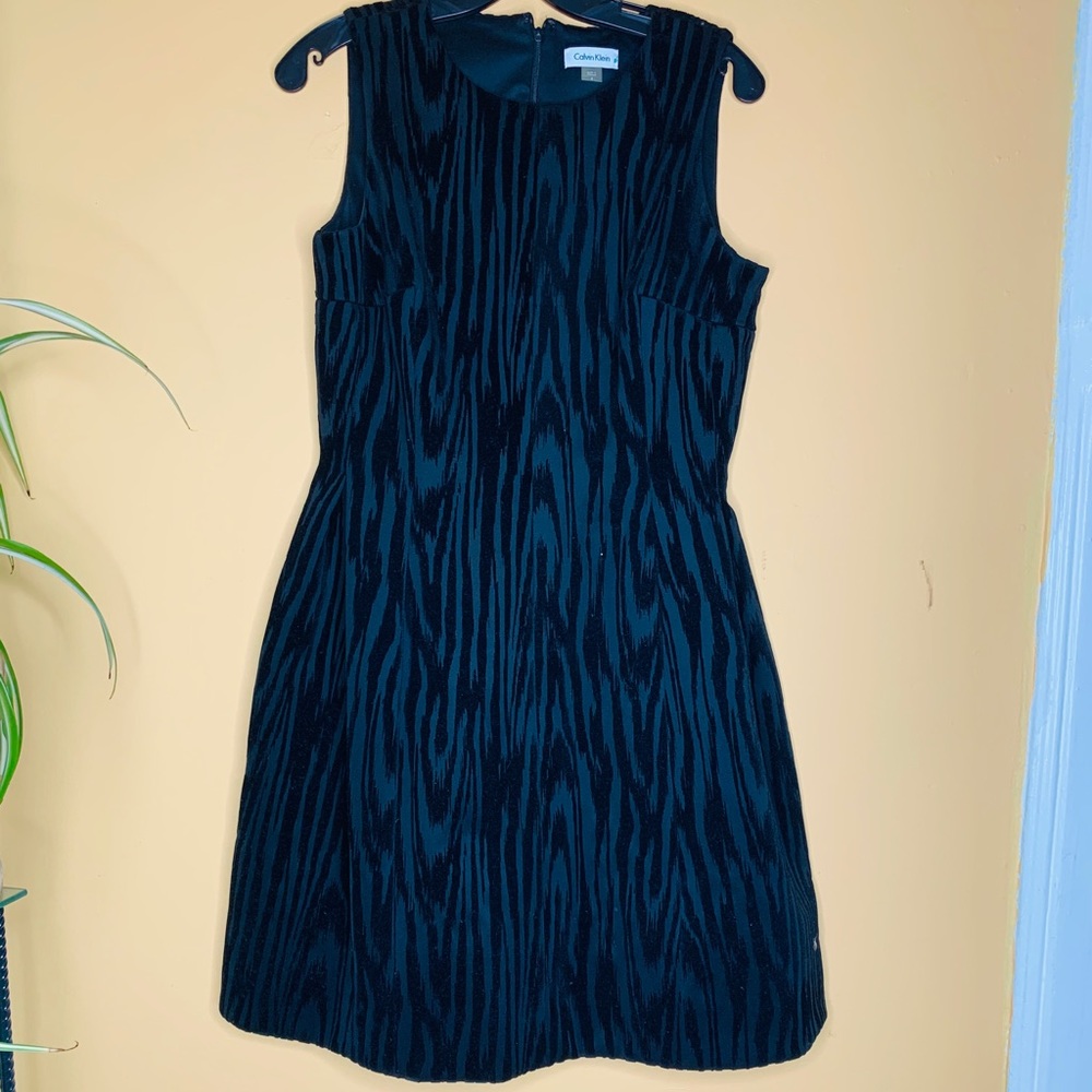 BEAUTIFUL BLACK CALVIN KLEIN DRESS